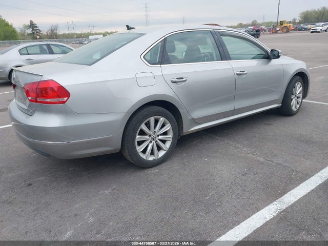 44708507 :رقم المزاد ، 1VWCH7A3XDC027618 vin ، 2013 Volkswagen Passat 2.5l Sel Premium مزاد بيع