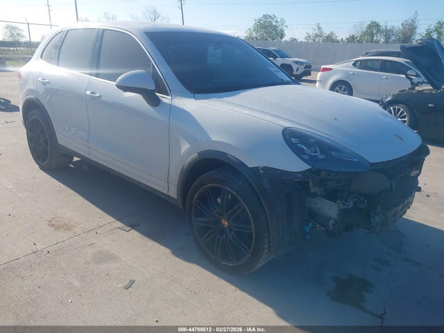 2016 PORSCHE CAYENNE WP1AA2A2XGKA08553