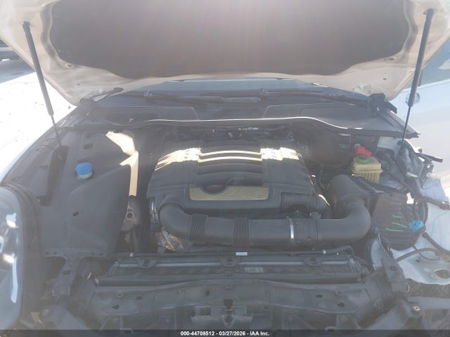 2016 PORSCHE CAYENNE WP1AA2A2XGKA08553 Photo 9