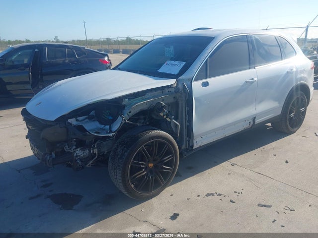 2016 PORSCHE CAYENNE WP1AA2A2XGKA08553 Photo 1