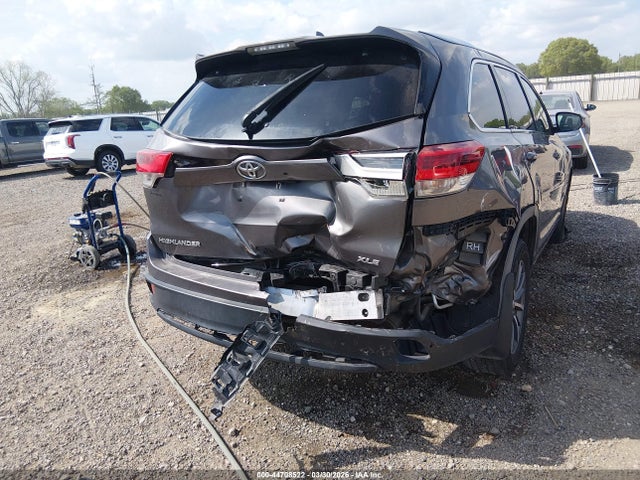 2018 TOYOTA HIGHLANDER 5TDKZRFH2JS547169 Photo 5