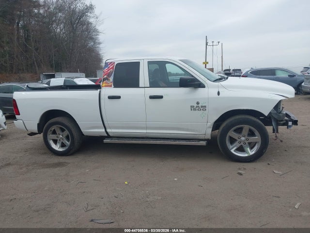 44708536 :رقم المزاد ، 1C6RR7FG7JS209940 vin ، 2018 Ram 1500 Express  4x4 6'4 Box مزاد بيع