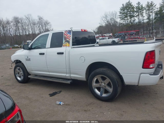 44708536 :رقم المزاد ، 1C6RR7FG7JS209940 vin ، 2018 Ram 1500 Express  4x4 6'4 Box مزاد بيع