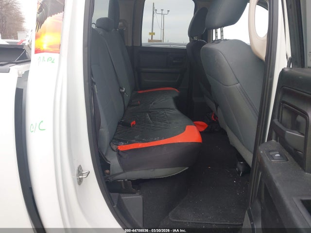 44708536 :رقم المزاد ، 1C6RR7FG7JS209940 vin ، 2018 Ram 1500 Express  4x4 6'4 Box مزاد بيع