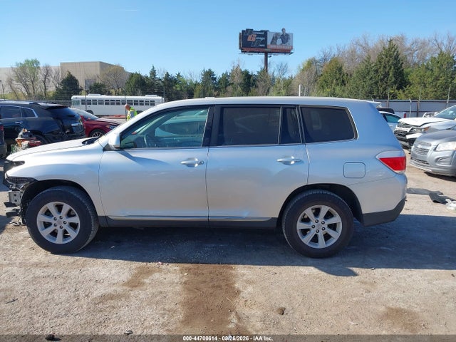 Продажа на аукционе авто 2013 Toyota Highlander Base V6, vin: 5TDZK3EH5DS105265, номер лота: 44708614