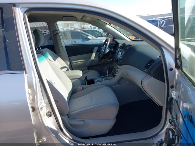 Продажа на аукционе авто 2013 Toyota Highlander Base V6, vin: 5TDZK3EH5DS105265, номер лота: 44708614