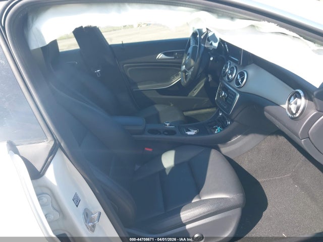44708671 :رقم المزاد ، WDDSJ4EB9EN057790 vin ، 2014 Mercedes-benz Cla 250 مزاد بيع