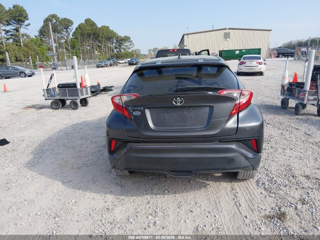 Toyota C-HR XLE 2018 NMTKHMBX2JR019312 Image 16