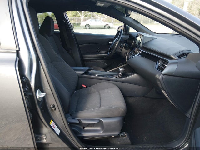 Toyota C-HR XLE 2018 NMTKHMBX2JR019312 Image 5