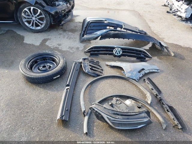 44708688 :رقم المزاد ، 3VVCB7AX8PM136123 vin ، 2023 Volkswagen Tiguan 2.0t Se R-line Black مزاد بيع
