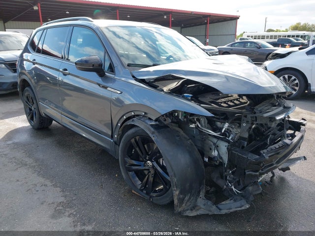 44708688 :رقم المزاد ، 3VVCB7AX8PM136123 vin ، 2023 Volkswagen Tiguan 2.0t Se R-line Black مزاد بيع