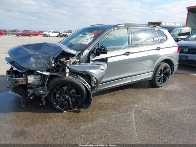44708688 :رقم المزاد ، 3VVCB7AX8PM136123 vin ، 2023 Volkswagen Tiguan 2.0t Se R-line Black مزاد بيع