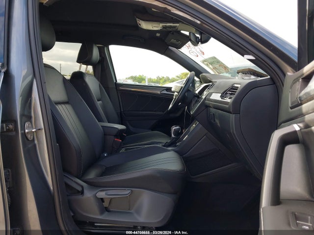 44708688 :رقم المزاد ، 3VVCB7AX8PM136123 vin ، 2023 Volkswagen Tiguan 2.0t Se R-line Black مزاد بيع
