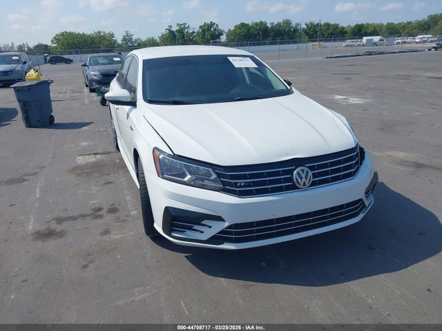 2017 VOLKSWAGEN PASSAT 1VWDT7A36HC040214