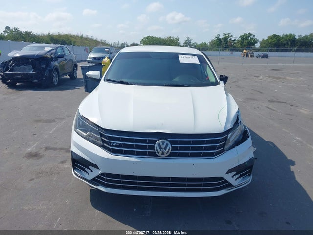 Продажа на аукционе авто 2017 Volkswagen Passat 1.8t R-line, vin: 1VWDT7A36HC040214, номер лота: 44708717