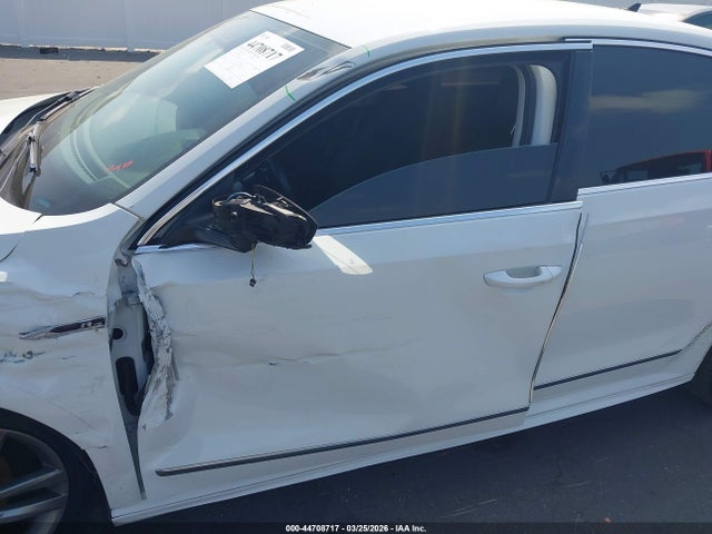 Продажа на аукционе авто 2017 Volkswagen Passat 1.8t R-line, vin: 1VWDT7A36HC040214, номер лота: 44708717