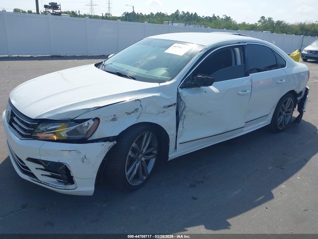 2017 VOLKSWAGEN PASSAT 1VWDT7A36HC040214 Photo 5