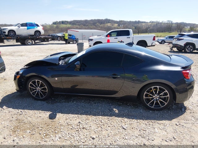 JF1ZNAA10H8705311 Toyota 86
