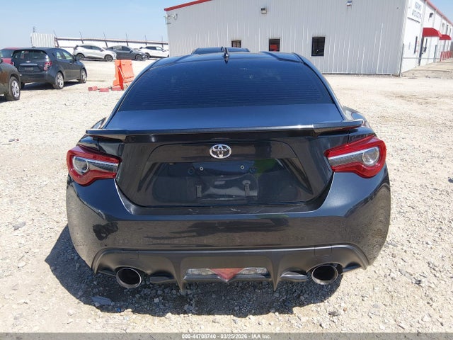JF1ZNAA10H8705311 Toyota 86