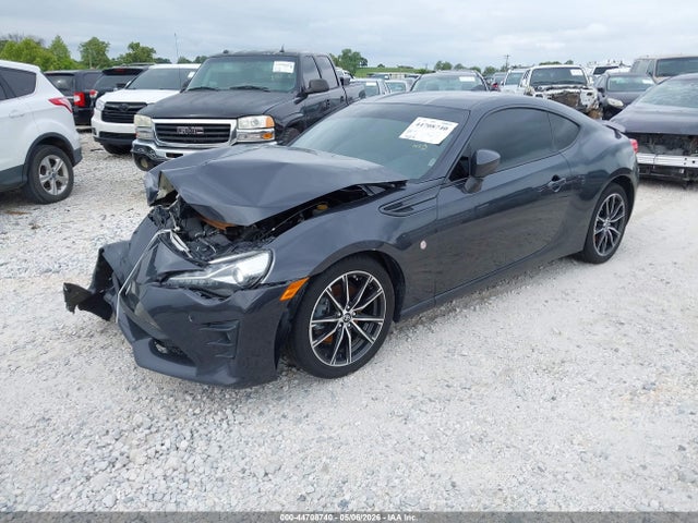 JF1ZNAA10H8705311 Toyota 86