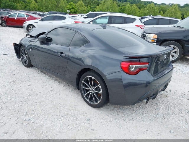 JF1ZNAA10H8705311 Toyota 86