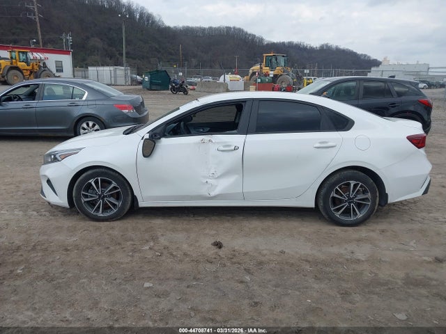 2023 Kia Forte Lxs მანქანა იყიდება აუქციონზე, vin: 3KPF24AD0PE538244, აუქციონის ნომერი: 44708741