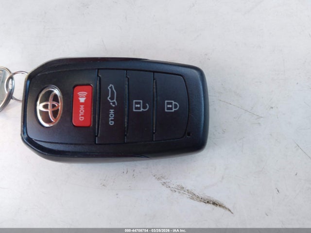 7MUDAABG9RV109555 Toyota Corolla Cross Xle