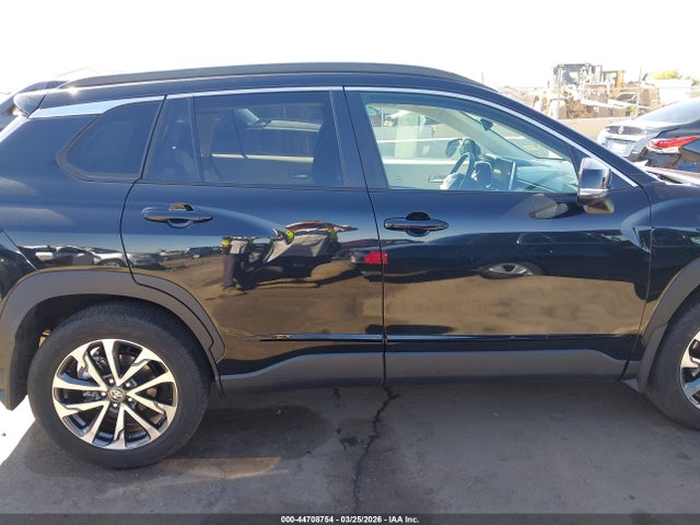7MUDAABG9RV109555 Toyota Corolla Cross Xle