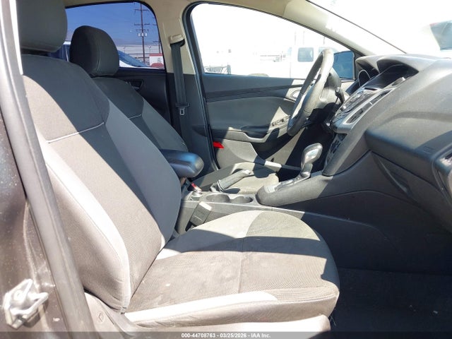 2014 FORD FOCUS 1FADP3K2XEL375175 Photo 4