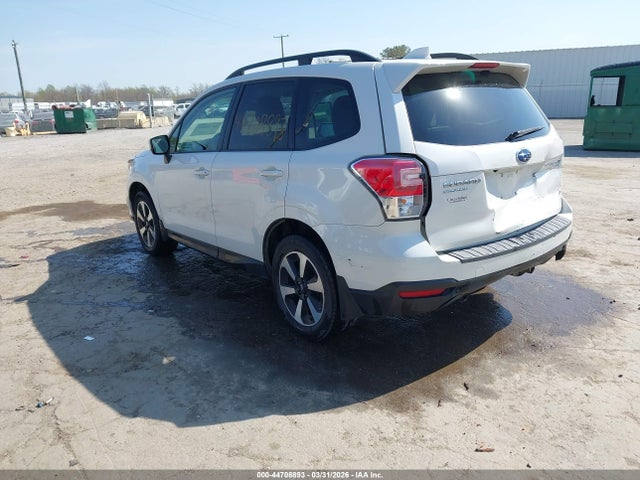 JF2SJAGCXHH532589 Subaru Forester 2.5i Premium