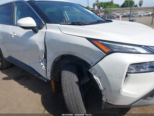 JN8BT3BAXPW413577 Nissan Rogue Sv Fwd