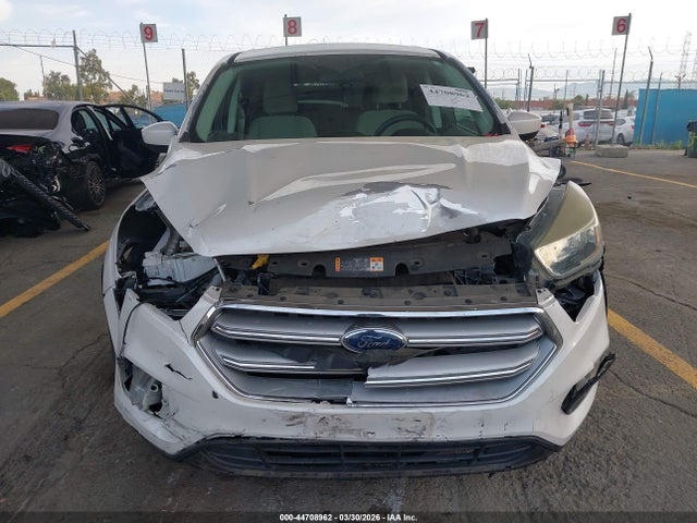 1FMCU0GD2HUE96686 Ford ESCAPE SE