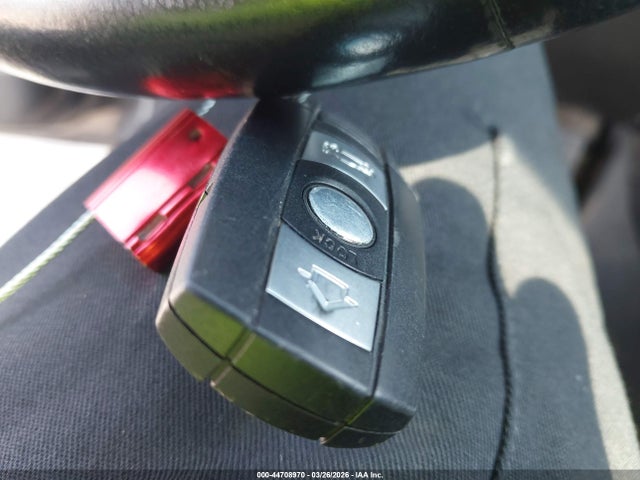44708970 :رقم المزاد ، WBAVB33576AZ87253 vin ، 2006 Bmw 330i مزاد بيع