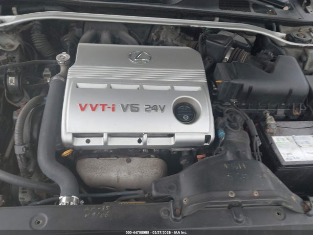 44708988 :رقم المزاد ، JTHBF30G620018381 vin ، 2002 Lexus Es 300 مزاد بيع