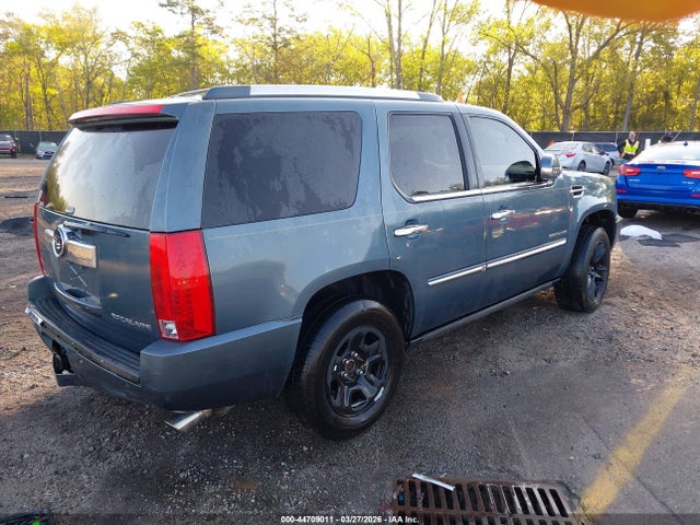 44709011 :رقم المزاد ، 1GYUKCEF5AR136867 vin ، 2010 Cadillac Escalade Premium مزاد بيع