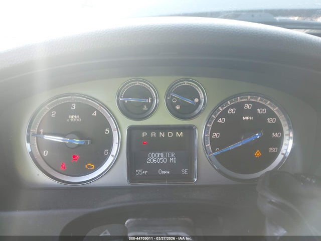 44709011 :رقم المزاد ، 1GYUKCEF5AR136867 vin ، 2010 Cadillac Escalade Premium مزاد بيع