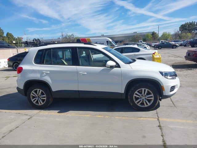 WVGBV7AX6HK028072 Volkswagen Tiguan 2.0t/2.0t S