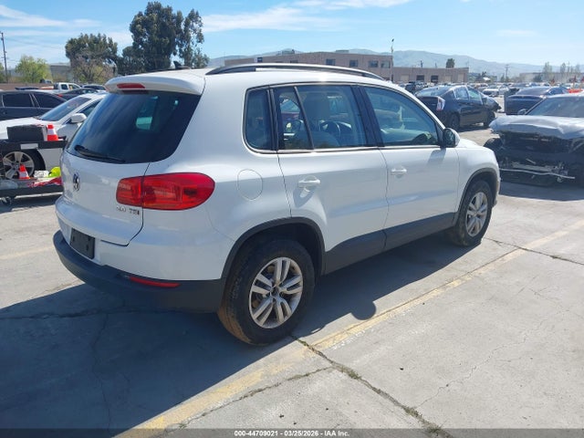 WVGBV7AX6HK028072 Volkswagen Tiguan 2.0t/2.0t S