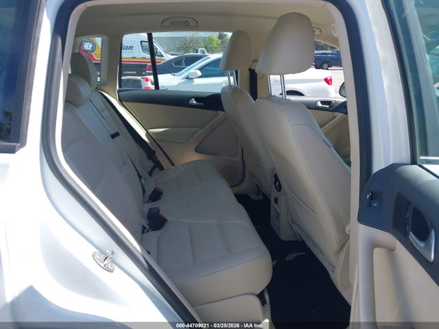 WVGBV7AX6HK028072 Volkswagen Tiguan 2.0t/2.0t S