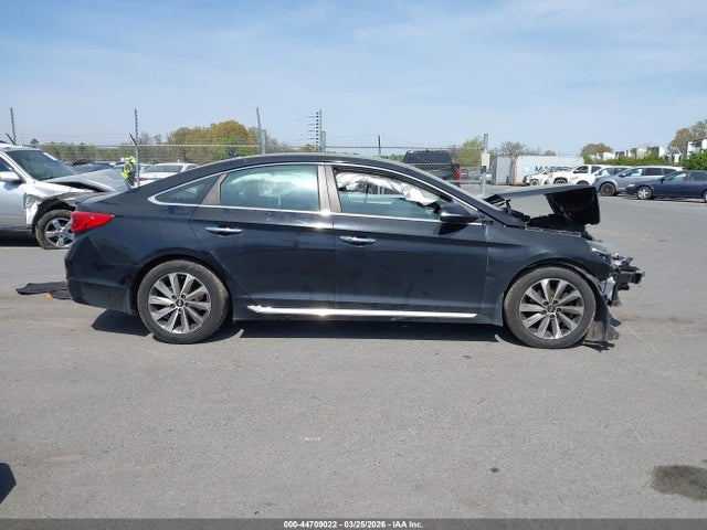 2017 Hyundai Sonata Sport მანქანა იყიდება აუქციონზე, vin: 5NPE34AFXHH445447, აუქციონის ნომერი: 44709022