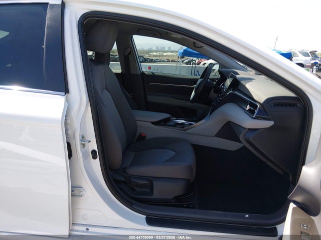 2023 Toyota Camry Le Hybrid მანქანა იყიდება აუქციონზე, vin: 4T1C31AK8PU605988, აუქციონის ნომერი: 44709069