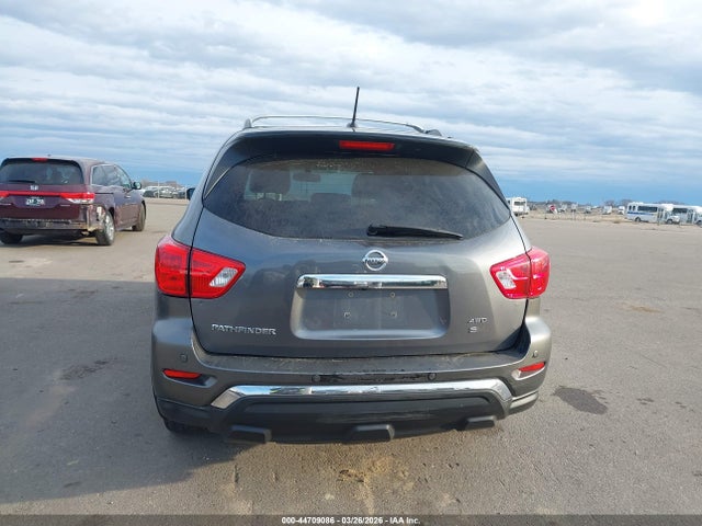 5N1DR2MM9JC675874 Nissan Pathfinder Sl
