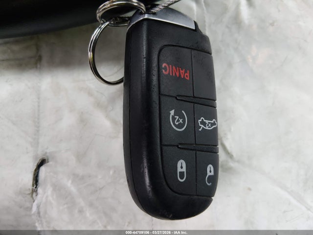 44709106 :رقم المزاد ، 1C3CCCBB5GN146366 vin ، 2016 Chrysler 200 S مزاد بيع