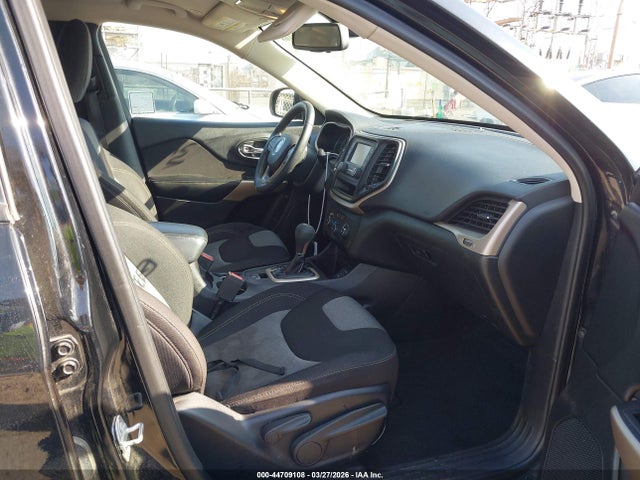 2018 JEEP CHEROKEE 1C4PJLCBXJD556739 Photo 4