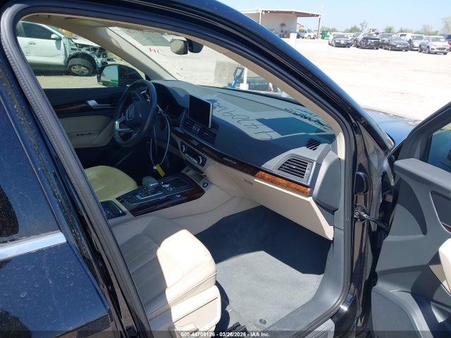 44709126 :رقم المزاد ، WA1BNAFY6J2147890 vin ، 2018 Audi Q5 2.0t Premium/2.0t Tech Premium مزاد بيع