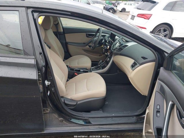 5NPDH4AE1EH532167 Hyundai ELANTRA SE