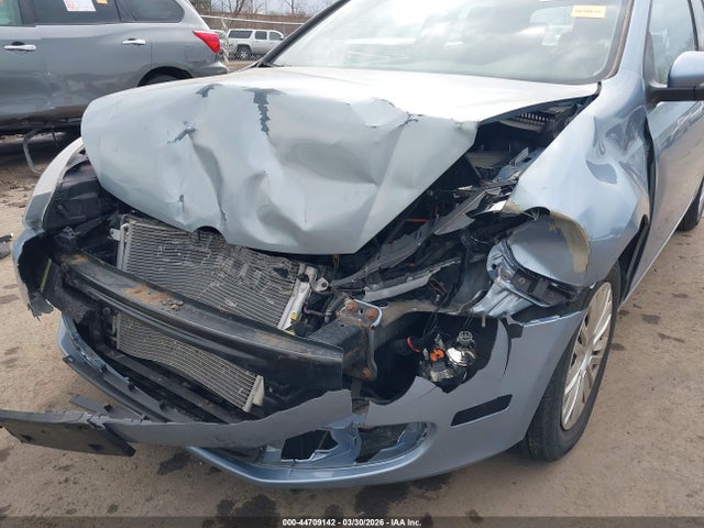 44709142 :رقم المزاد ، WVWBB7AJXAW287798 vin ، 2010 Volkswagen Golf 2-door مزاد بيع
