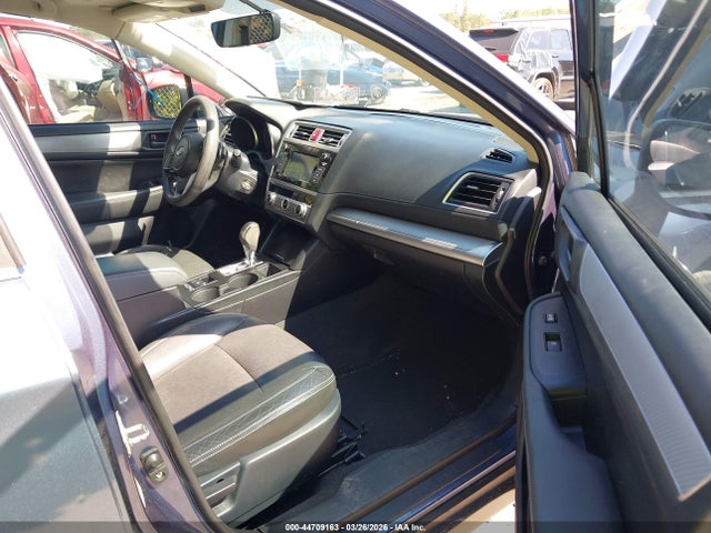 44709163 :رقم المزاد ، 4S4BSAAC1J3229560 vin ، 2018 Subaru Outback 2.5i مزاد بيع