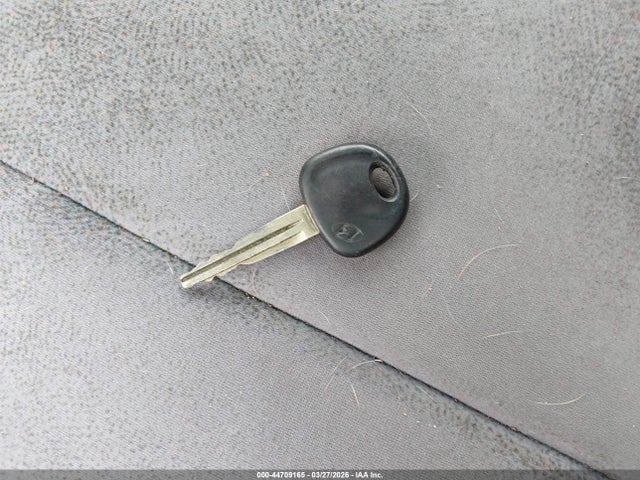 2002 Hyundai Elantra Gls მანქანა იყიდება აუქციონზე, vin: KMHDN45DX2U389839, აუქციონის ნომერი: 44709165