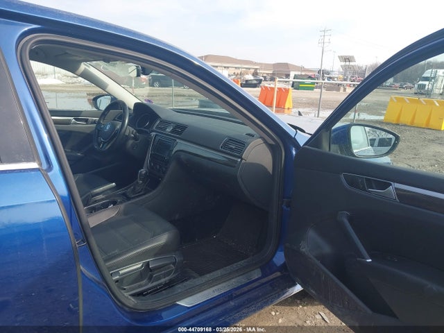 1VWBS7A3XGC054027 Volkswagen Passat 1.8t Se